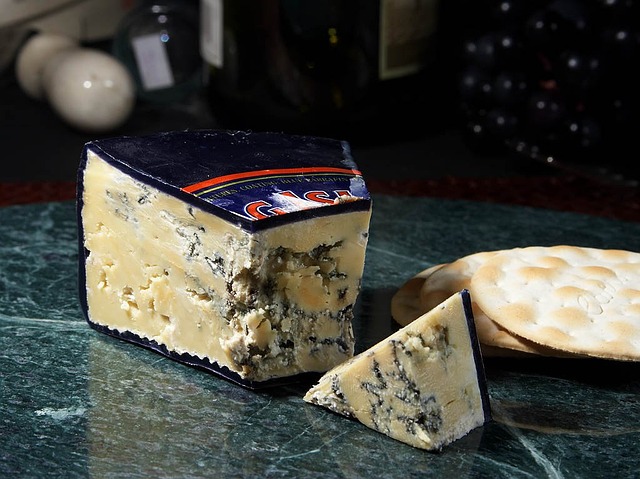 咆哮的四十年代蓝纹奶酪, 蓝霉, 模具