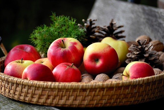 苹果, 核桃, 水果篮