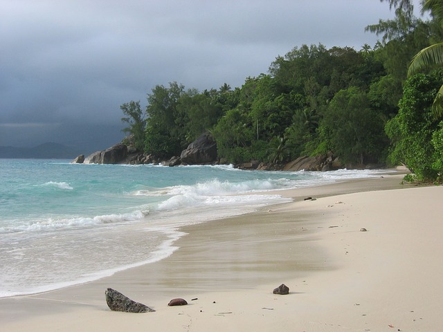 加勒比海, 度假天堂, 即将来临的暴风雨